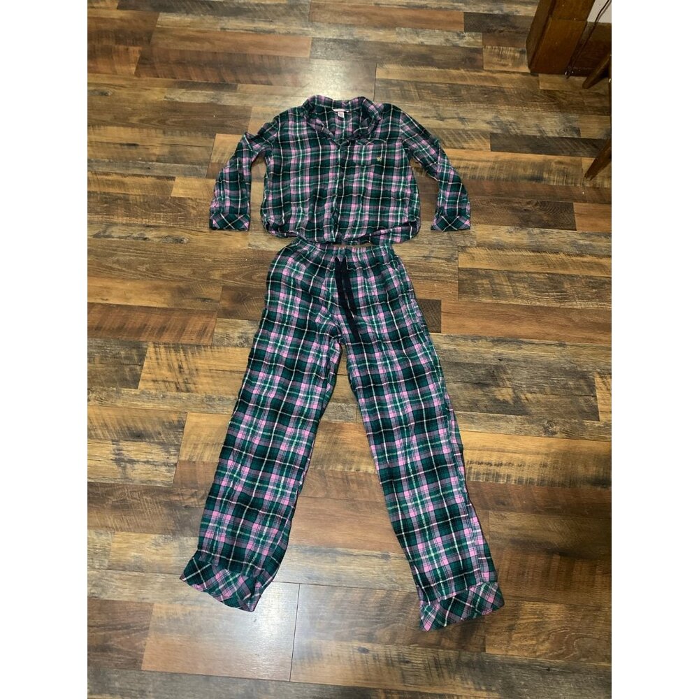 Victoria’s Secret Two‎ Piece Plaid Pajama Set